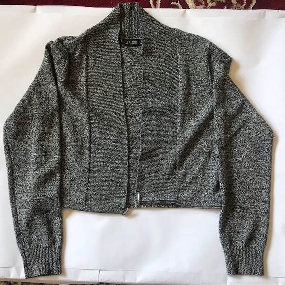 New York & Company Sweaters - New York & Company 7th Studio design women sweater with stylish zipper on hem.
